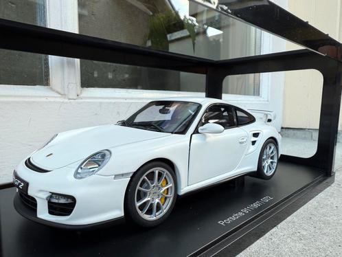 1:18 Porsche 911 (997) GT2 matwit Autoart 77890 deur kapot, Hobby en Vrije tijd, Modelauto's | 1:18, Gebruikt, Auto, Autoart, Ophalen of Verzenden