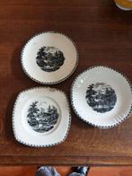2 schoteltjes van Sociëte Ceramique, Antiek en Kunst, Antiek | Servies los, Ophalen of Verzenden