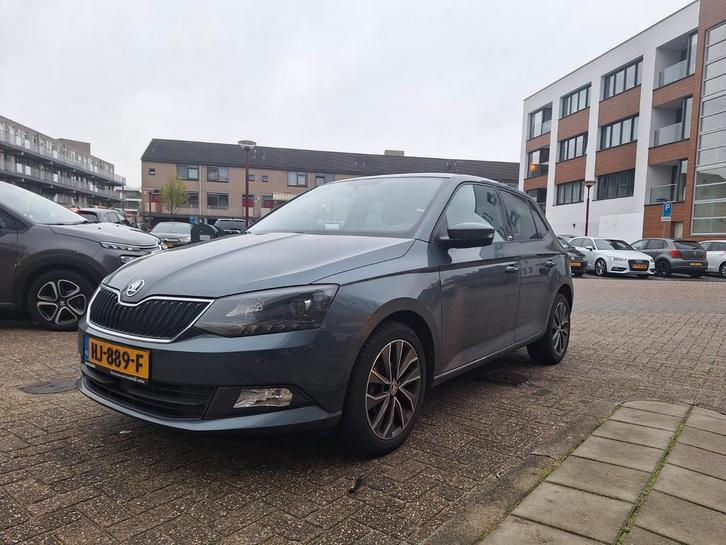 Skoda Fabia 1.2 TSI 2015 Grijs/Blauw, Auto's, Skoda, Fabia, Benzine, Euro 6, B, Hatchback, Handgeschakeld, Origineel Nederlands