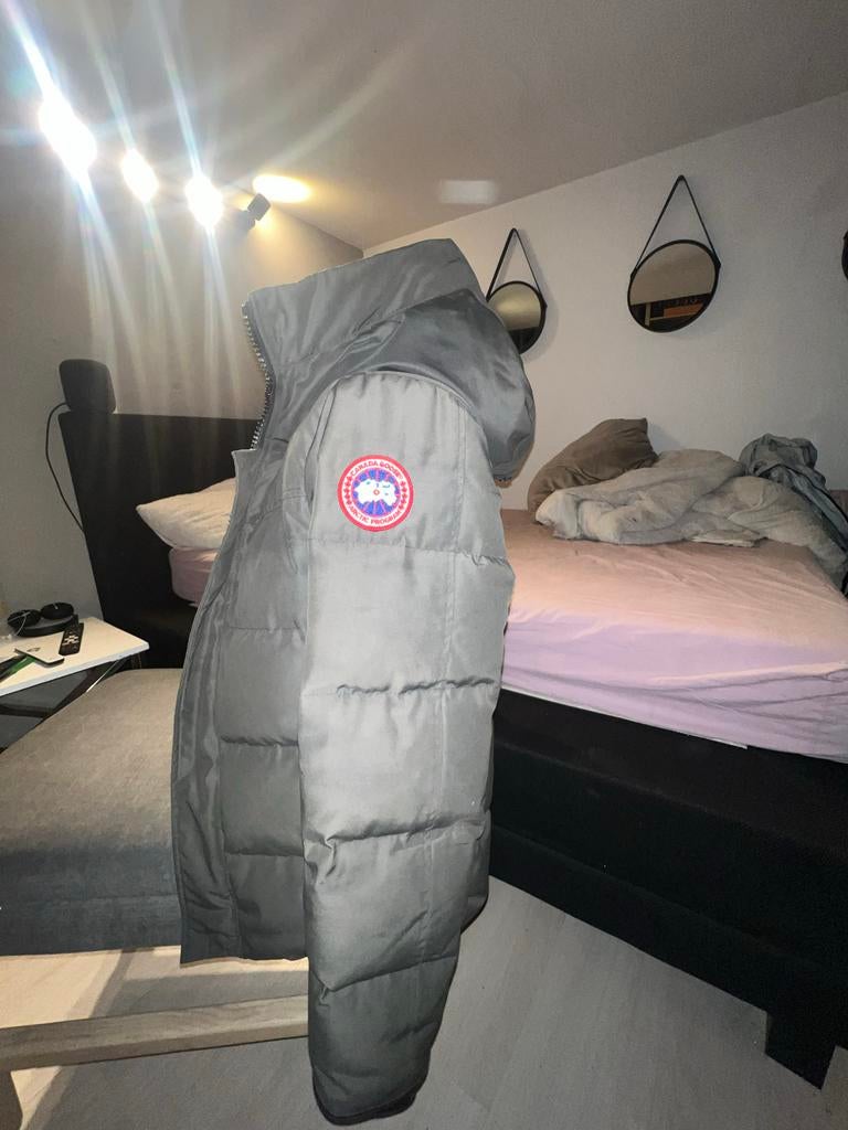 Canada Goose Macmillan Parka - gedragen staat bon aanwezig, Ophalen of Verzenden, Gedragen, Maat 48/50 (M), Grijs