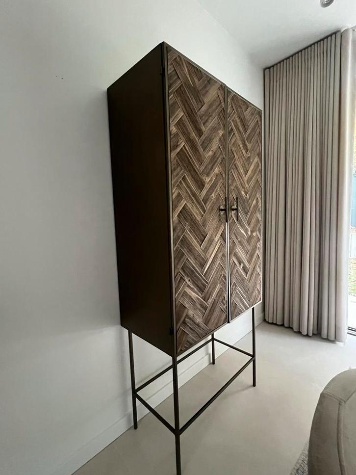 Visgraat Kast op Metalen Frame, Huis en Inrichting, Kasten | Overige, Nieuw, Ophalen