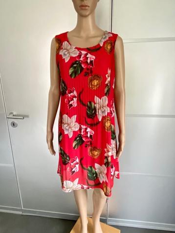 J334 Made in Italy maat M=38/40 jurk jurkje rood beschikbaar voor biedingen