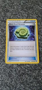 Trainer Helix Fossil Omanyte 102/124 Fates Collide, Hobby en Vrije tijd, Verzamelkaartspellen | Pokémon, Ophalen of Verzenden