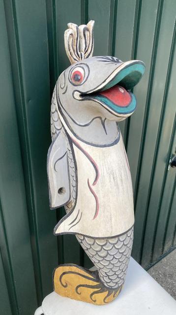 Brocante oude houten vis beschikbaar voor biedingen