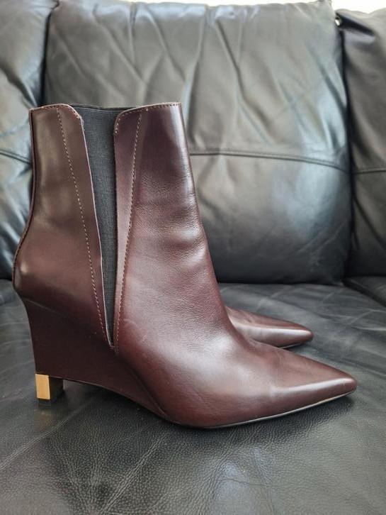 🌹Mooie bruine enkel laarsjes mt 38 vallen normaal 🌹, Kleding | Dames, Schoenen, Zo goed als nieuw, Bruin, Ophalen of Verzenden