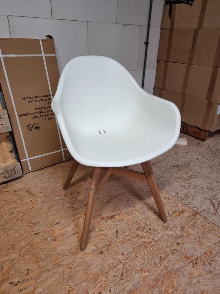 Witte Kuipstoel met Houten Poten - Zo Goed Als Nieuw!, Huis en Inrichting, Stoelen, Zo goed als nieuw, Eén, Kunststof, Wit, Ophalen of Verzenden