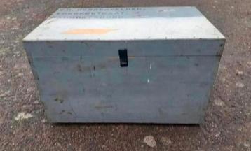 Oude vintage houten kist gereedschapskist beschikbaar voor biedingen