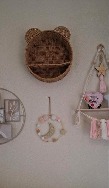 Super leuke hanger met pompons beschikbaar voor biedingen