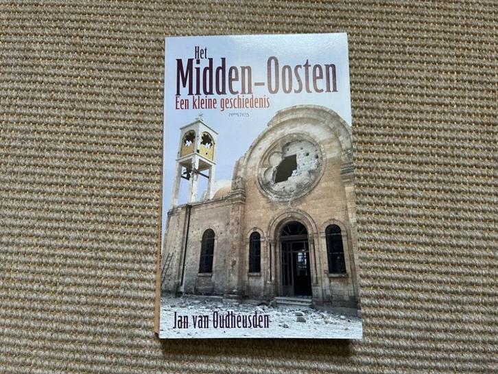 Boek: Het Midden-Oosten - Een kleine geschiedenis, Boeken, Geschiedenis | Wereld, Gelezen, Overige gebieden, Ophalen of Verzenden