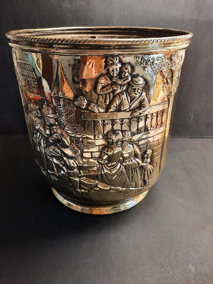 Messing Bloempot Gemerkt: MND , Antiek en Kunst, Antiek | Koper en Brons, Koper, Ophalen of Verzenden