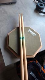 Oefenpad + Drumstokken - Evans RealFeel, Muziek en Instrumenten, Drumstellen en Slagwerk, Ophalen of Verzenden, Gebruikt