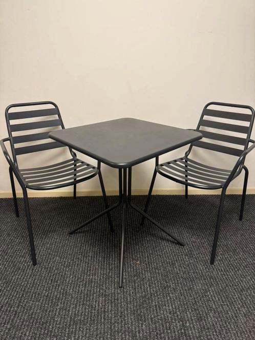 Tuintafel met twee stoelen, Tuin en Terras, Tuinsets en Loungesets, Zo goed als nieuw, 2 zitplaatsen, Ophalen
