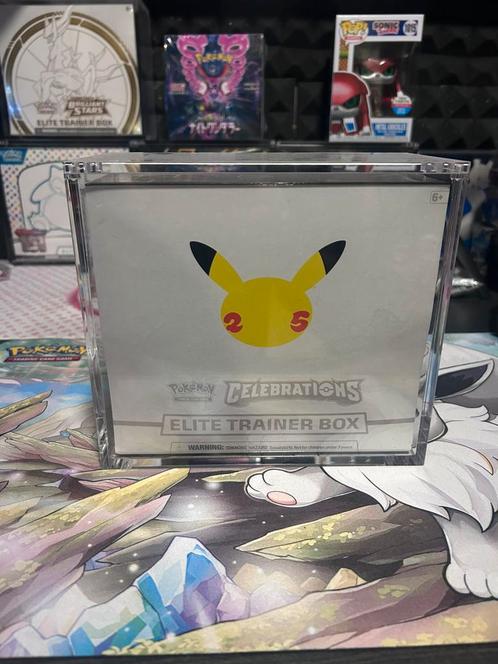 Pokemon celebrations etb, Hobby en Vrije tijd, Verzamelkaartspellen | Pokémon, Zo goed als nieuw, Losse kaart, Ophalen of Verzenden