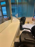 Kappersmeubel, barber oliepompstoelen en wasbak