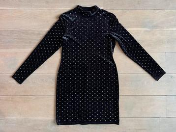 Supermooie L fluwelen zwarte jurk hoge hals H&M studs egf beschikbaar voor biedingen