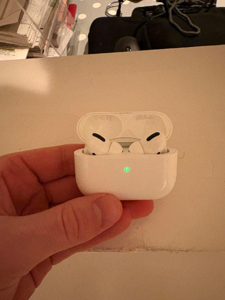 Airpods Pro 1e generatie, Telecommunicatie, Mobiele telefoons | Oordopjes, Gebruikt, In gehoorgang (in-ear), Bluetooth, Ophalen of Verzenden