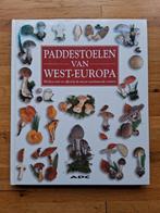 Paddestoelen van West-Europa prachtig informatief boek, Boeken, Ophalen of Verzenden, Zo goed als nieuw