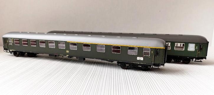 Set van 2 Roco DB D-treinrijtuigen 1e/2e en 2e klas, Hobby en Vrije tijd, Modeltreinen | H0, Zo goed als nieuw, Wagon, Gelijkstroom