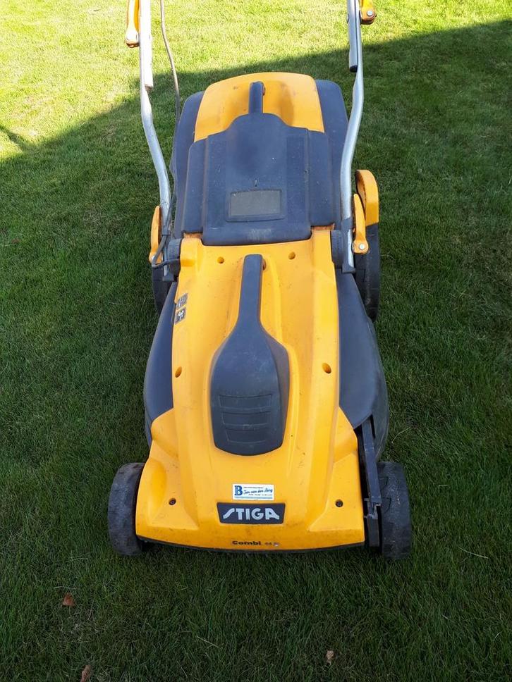 Stiga combi 44 E, ALLEEN VOOR ONDERDELEN, Tuin en Terras, Grasmaaiers, Gebruikt, Elektrische grasmaaier, 40 t/m 49 cm, Cirkelmaaier