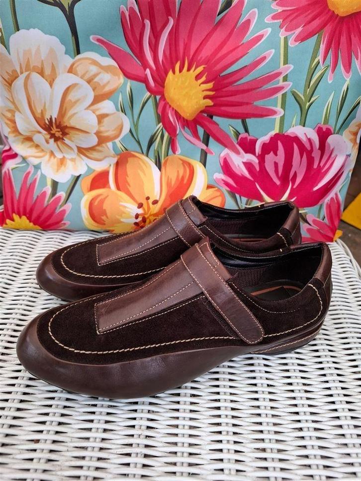 Ecco instappers met klittenband, maat 38, Kleding | Dames, Schoenen, Zo goed als nieuw, Instappers, Bruin, Ophalen of Verzenden