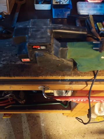 Skil bandschuurmachine 600 watt beschikbaar voor biedingen