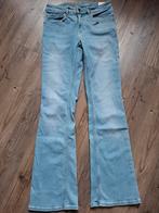 KUYICHI Amy bootcut jeans W30 L32, Kleding | Dames, Spijkerbroeken en Jeans, Blauw, KUYICHI, Nieuw, Ophalen of Verzenden