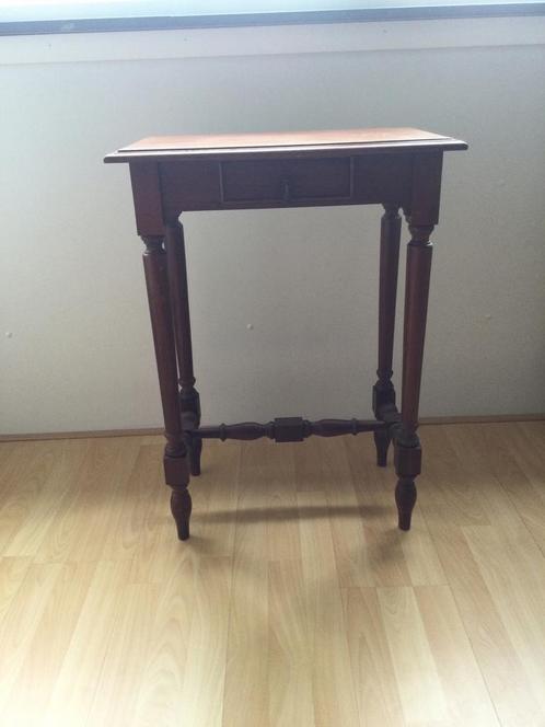 Antiek mahonie bijzettafel, Antiek en Kunst, Antiek | Meubels | Tafels, Ophalen