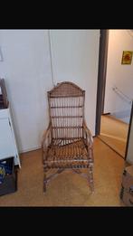 Rieten stoel, degelijk en prachtig om te zien, Huis en Inrichting, Stoelen, Ophalen, Gebruikt, Bruin, Riet of Rotan