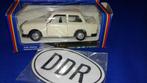 Trabant 601 S wit - Nieuw in doos 1:32, Hobby en Vrije tijd, Ophalen of Verzenden, Nieuw, Auto, Overige merken