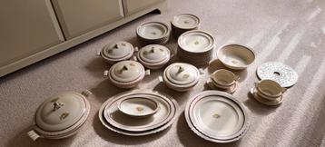 servies compleet klassiek beschikbaar voor biedingen