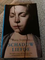 Schaduwliefde - Ruta Sepetys, Ophalen of Verzenden, Zo goed als nieuw, Nederland