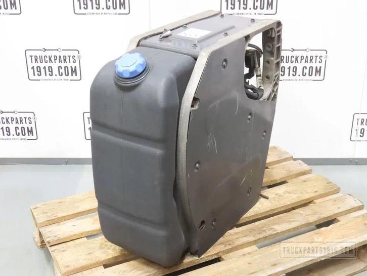 Volvo 23225656 AdBlue tank, Auto-onderdelen, Vrachtwagen-onderdelen, Gebruikt, Ophalen