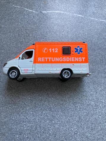 Siku Rettungdienst 112, 2108 Super 1:50 schaal, ambulance beschikbaar voor biedingen