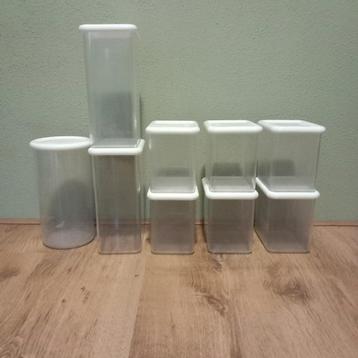 8-delig kunststof bewaardozenset. beschikbaar voor biedingen