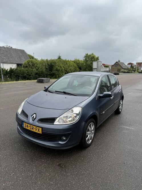 Renault Clio 1.4-16V 5-deurs Alcantara/Parkeersensor/Airco, Auto's, Renault, Bedrijf, Te koop, Clio, ABS, Airbags, Airconditioning