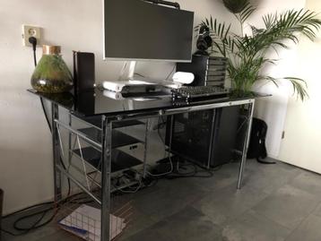 Strak Bureau met Zwart Glazen Blad en Chroom Frame – Modern  beschikbaar voor biedingen
