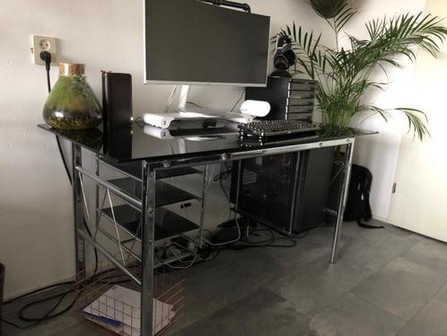 Strak Bureau met Zwart Glazen Blad en Chroom Frame – Modern, Huis en Inrichting, Bureaus, Zo goed als nieuw, Bureau, Ophalen