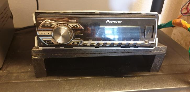 Pioneer autoradio zonder bleuthooth met USB En AUX, Auto diversen, Autoradio's, Zo goed als nieuw, Ophalen of Verzenden