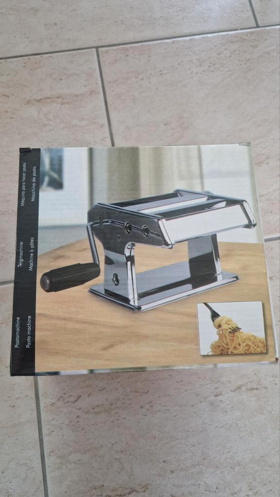 Pasta Machine - Nieuw in Doos!, Huis en Inrichting, Keuken | Keukenbenodigdheden, Nieuw, Ophalen