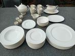 Compleet Wedgwood Windsor Made in England servies.
2 soepkom, Huis en Inrichting, Keuken | Servies, Ophalen of Verzenden, Zo goed als nieuw