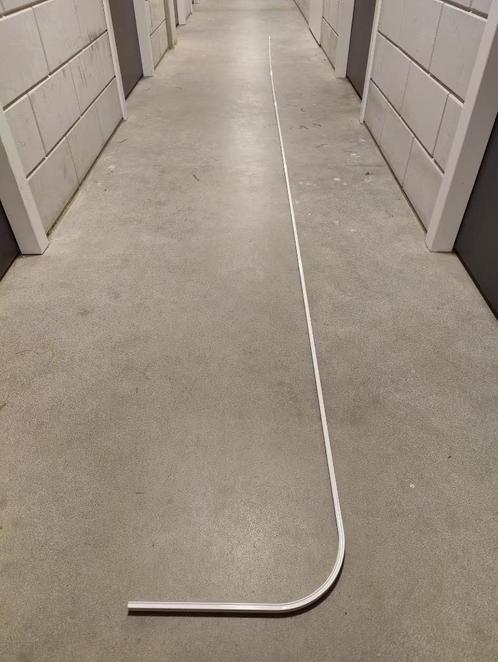 Caro luxe gordijnrail met bocht uit 1 stuk, Huis en Inrichting, Stoffering | Gordijnen en Lamellen, Nieuw, Minder dan 100 cm, Wit