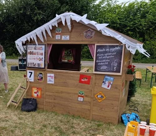 Après ski hut met véél après-ski decoratie, Hobby en Vrije tijd, Feestartikelen | Verhuur, Zo goed als nieuw, Overige, Ophalen