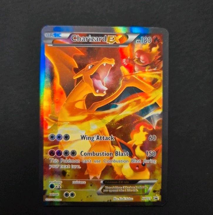 Charizard ex XY121 Pokemon Generations promo, Hobby en Vrije tijd, Verzamelkaartspellen | Pokémon, Zo goed als nieuw, Booster