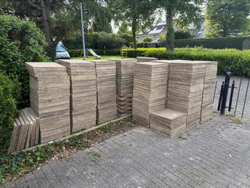 Schellevis betontegel - geel - 50x50 (5cm dik)  beschikbaar voor biedingen
