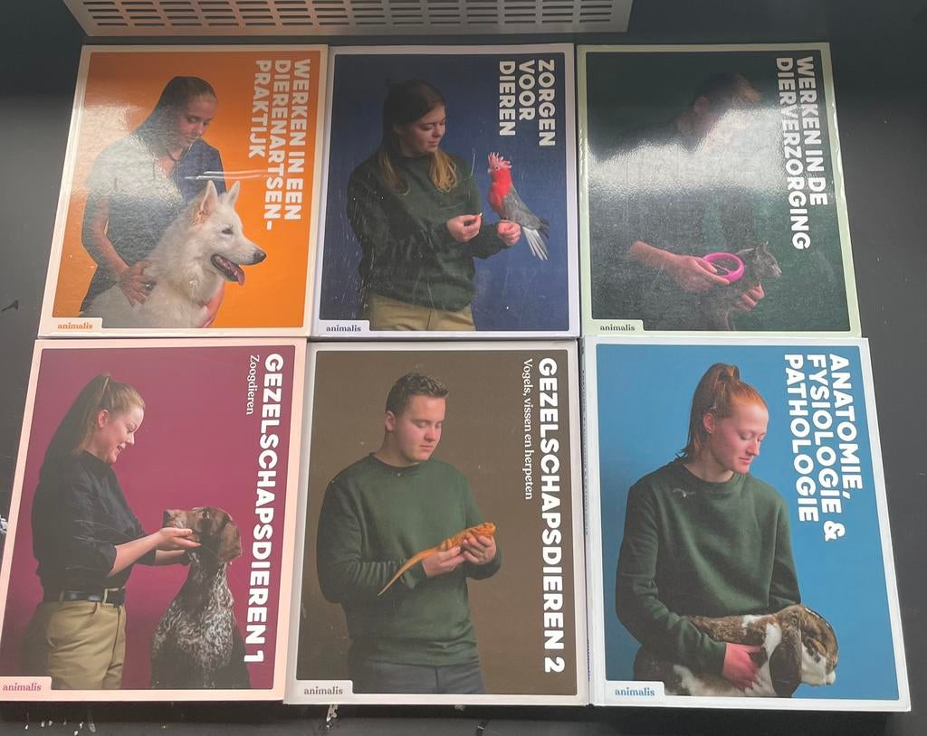 Dierenarts assistent paraveterinair MBO 4 complete boekenset, Ophalen of Verzenden, Zo goed als nieuw, Overige niveaus, Overige vakken