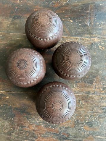 Antieke Henselite Lawn Bowls – set van 4 beschikbaar voor biedingen