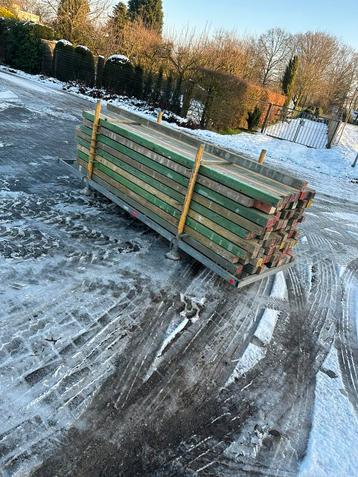 Houten metselprofielen beschikbaar voor biedingen