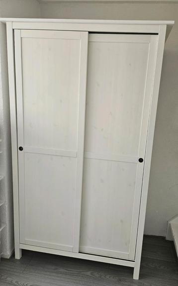 Ikea hemnes kledingkast met schuifdeuren