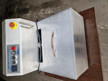keychoc MM08 chocolade tempereer machine. beschikbaar voor biedingen