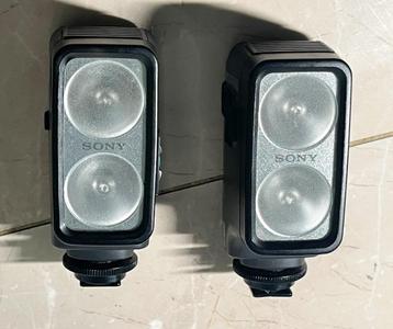 2 x SONY HVL-20DW2 video lamp beschikbaar voor biedingen